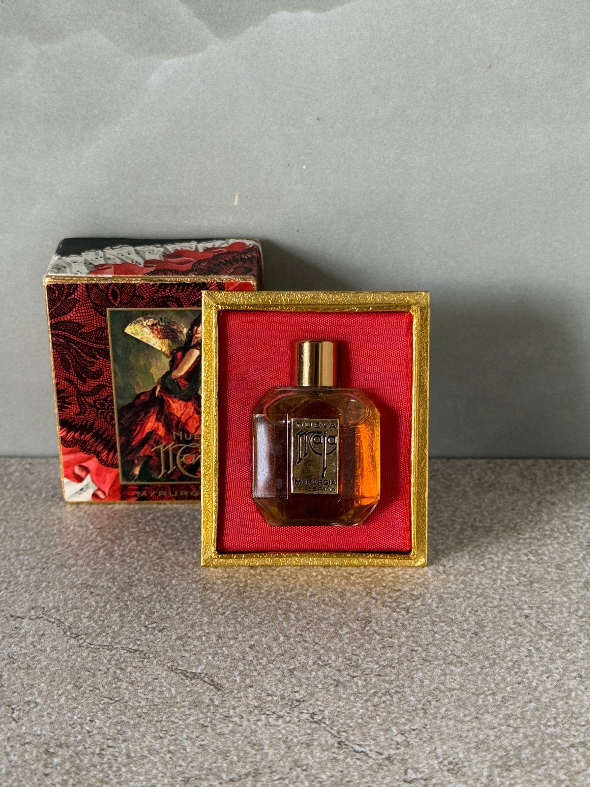 Vintage Myrurgia Nueva Maja Parfum Miniatuur, Ophalen of Verzenden, Zo goed als nieuw