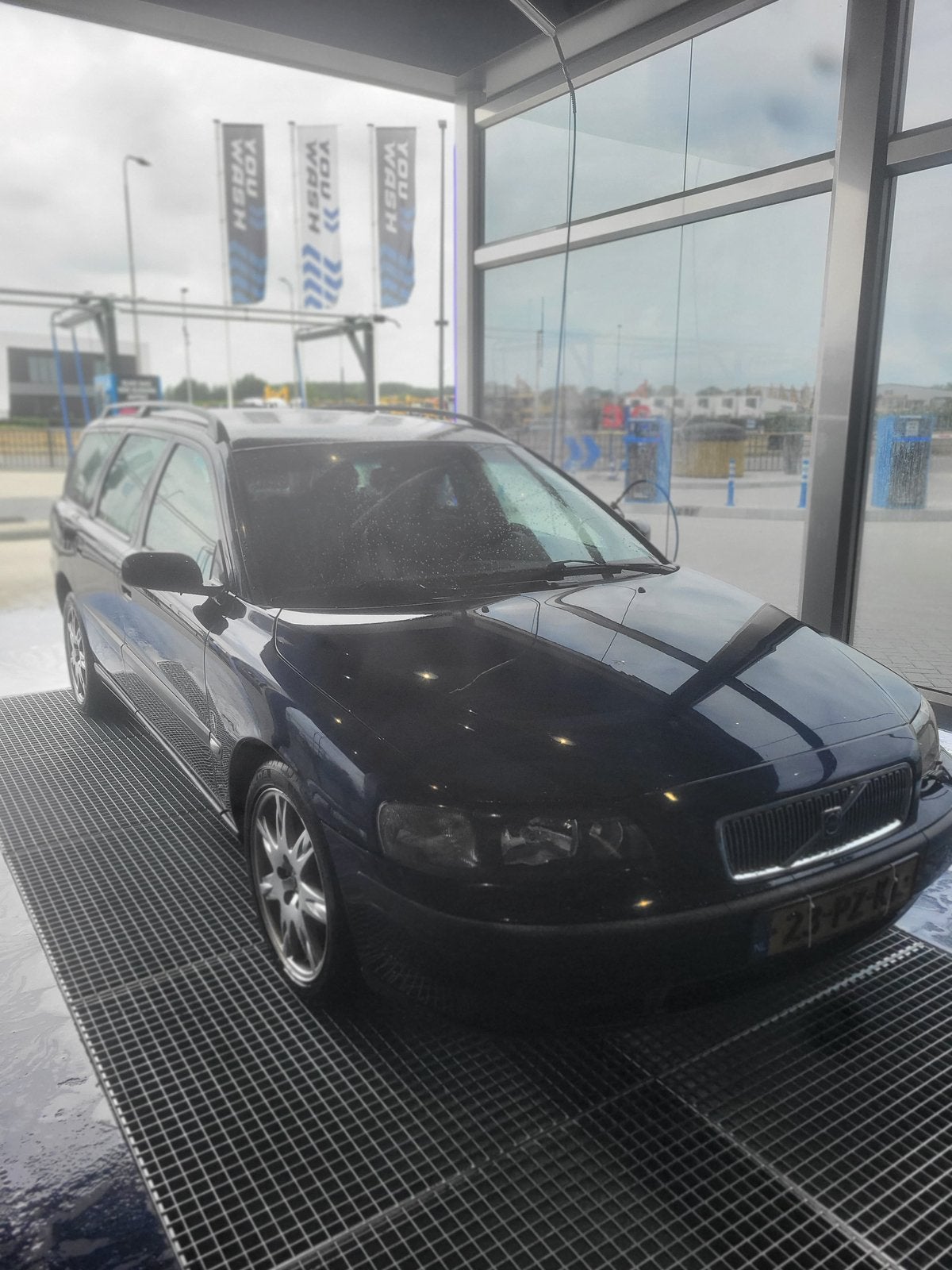 Volvo V70 2.4 D5 2005 Blauw, Ophalen, Volvo, Bumper