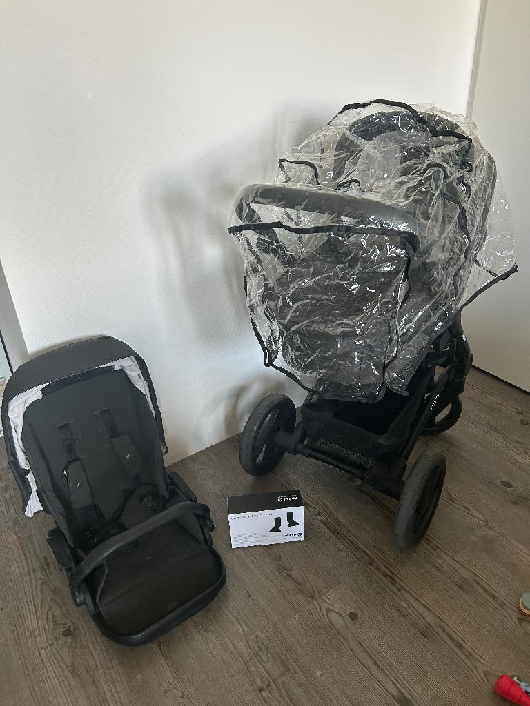 Mutsy Nio kinderwagen+reiswieg, Ophalen, Gebruikt, Combiwagen, Met reiswieg