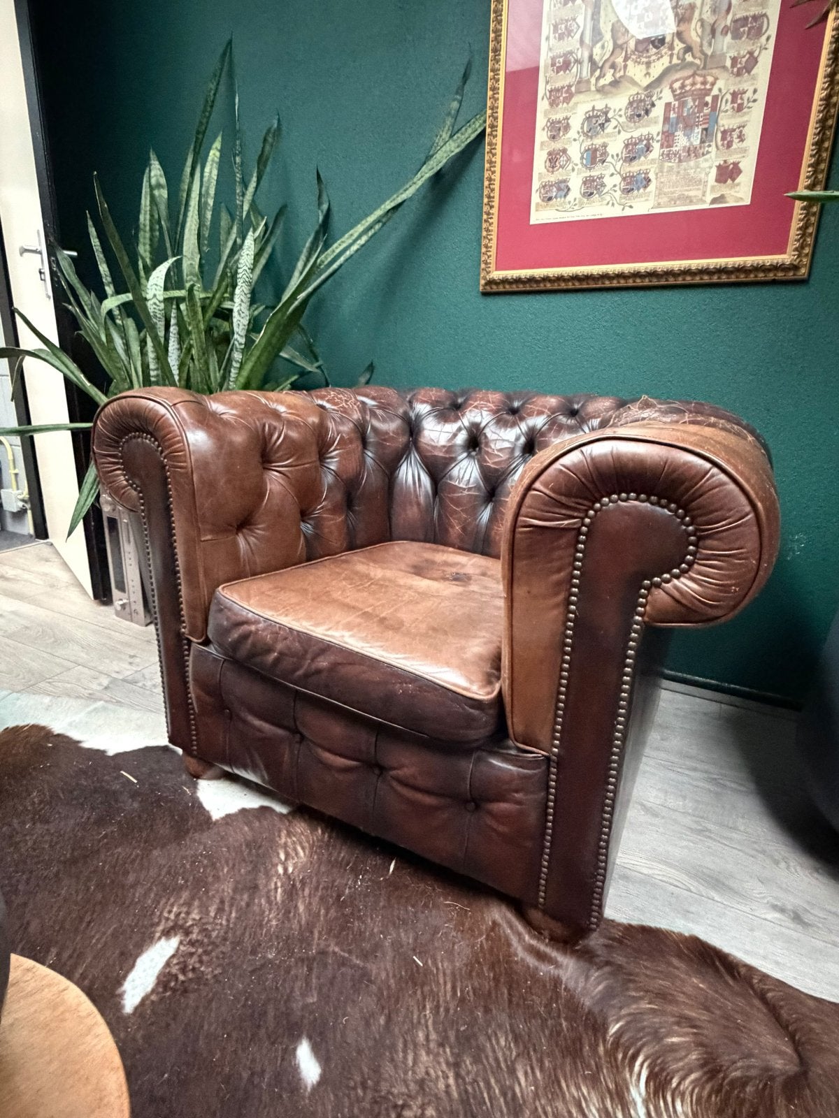 Vintage Chesterfield fauteuil - Bruin leer, Ophalen, Gebruikt, Leer, 75 tot 100 cm