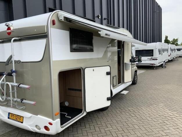 Burstner Ixeo it 726 uit 2010, Caravans en Kamperen, Campers, Fiat, 7 tot 8 meter, Koelkast, Particulier