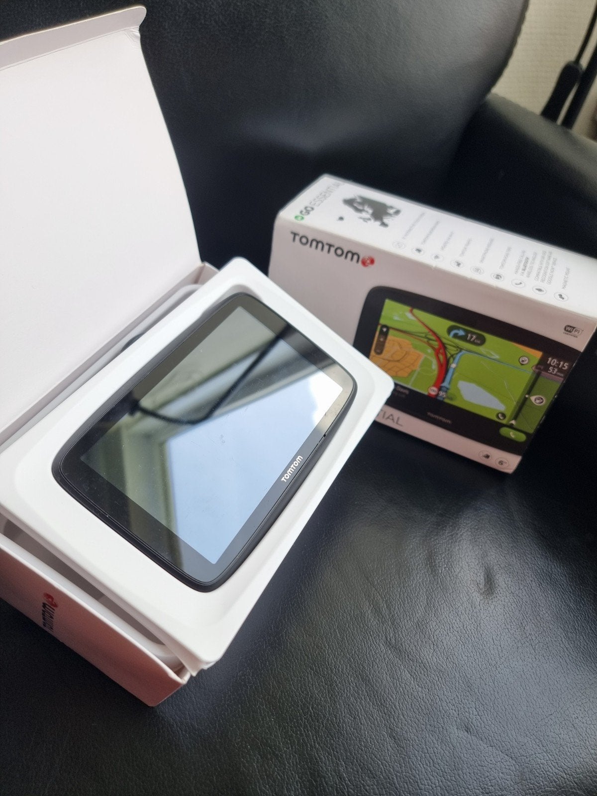 TomTom GO Essential 6" Navigatie (met Wi-Fi), Auto diversen, Ophalen of Verzenden