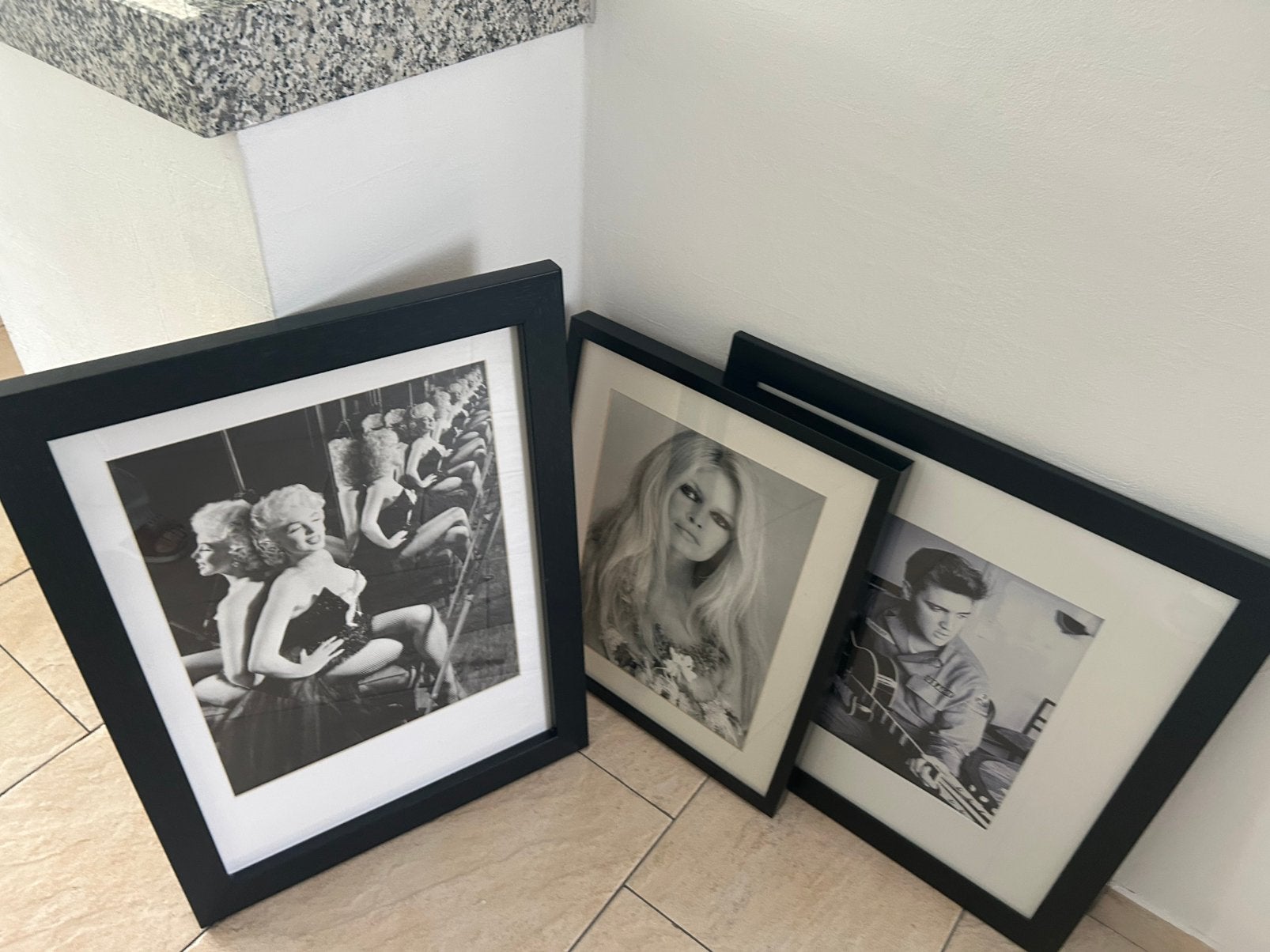 3 lijsten met elvis marylin monroe birgit bardot, Ophalen, Zo goed als nieuw