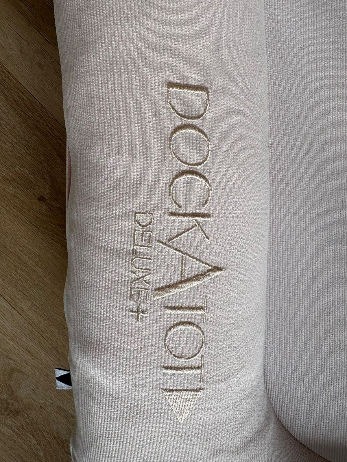 Dockatot Deluxe+ babynestje - zachtroze, Ophalen of Verzenden, Zo goed als nieuw, Overige typen