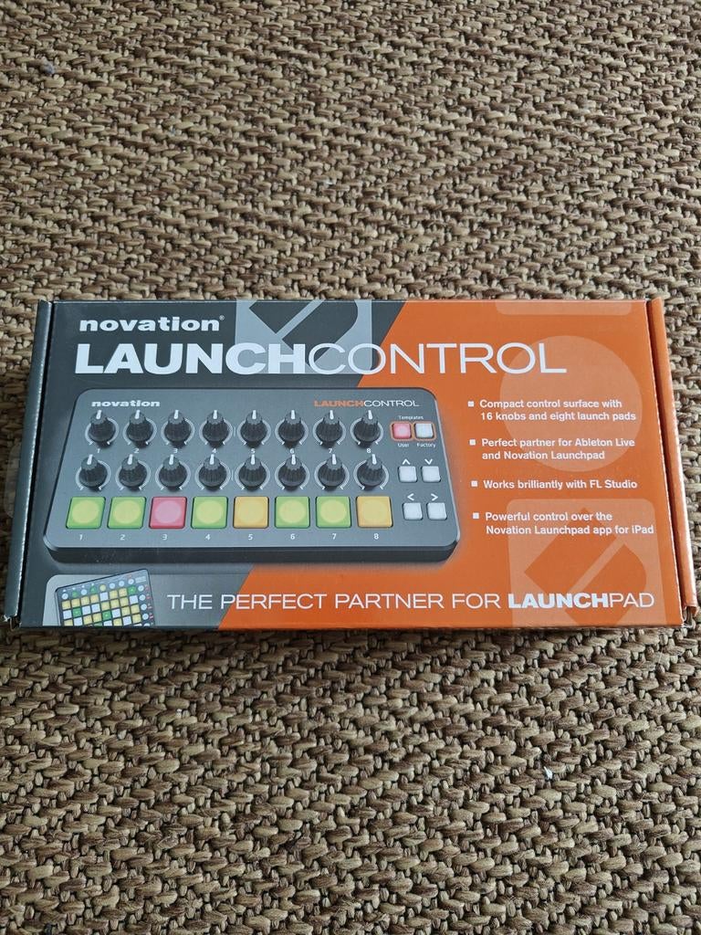 Novation Launchcontrol MIDI Controller, Novation, Nieuw, Met midi-aansluiting, Overige aantallen