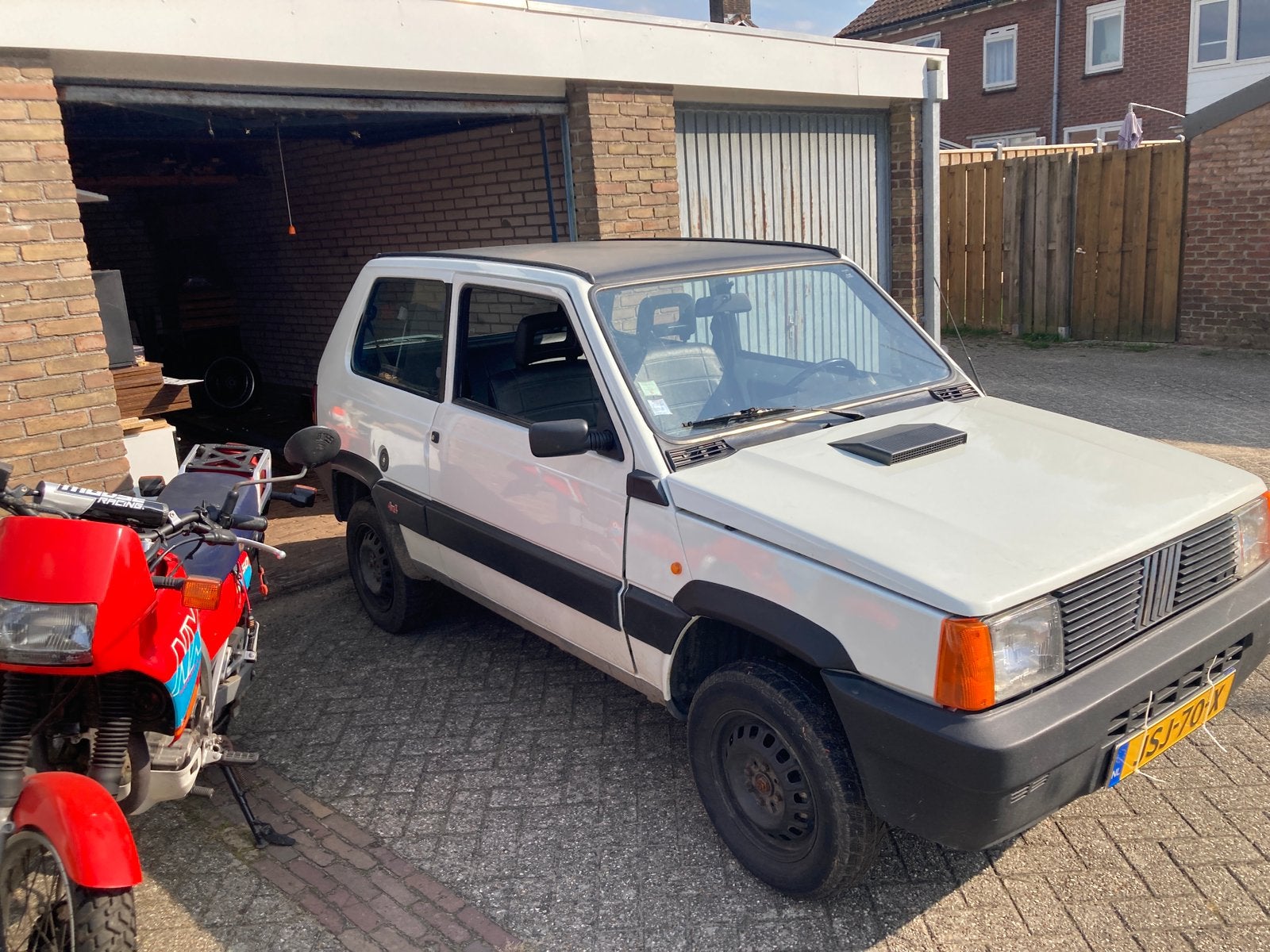 Zeldzame Fiat Panda4x4 uit 1986., Auto's, 887 kg, Zwart, Wit, Handgeschakeld