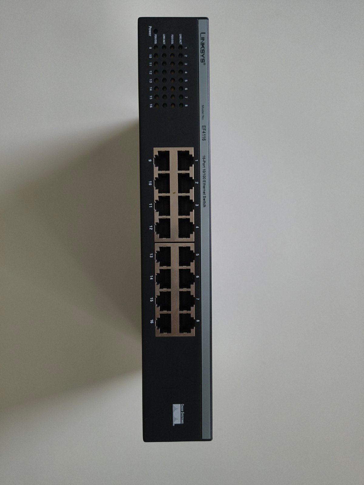 Linksys EF4116 16-poorts 10/100 Ethernet Switch, Ophalen of Verzenden, Gebruikt