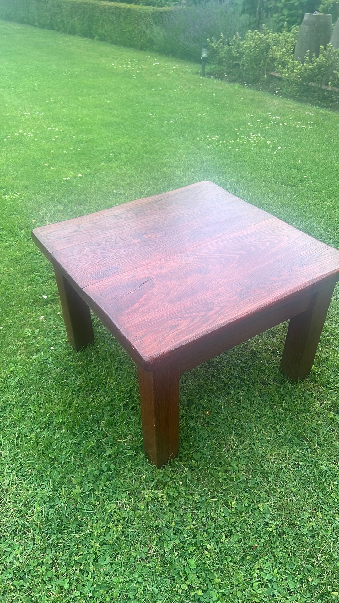 Robuust vierkant bijzettafelje van eikenhout, Gebruikt, Eikenhout, Vierkant, 50 tot 100 cm