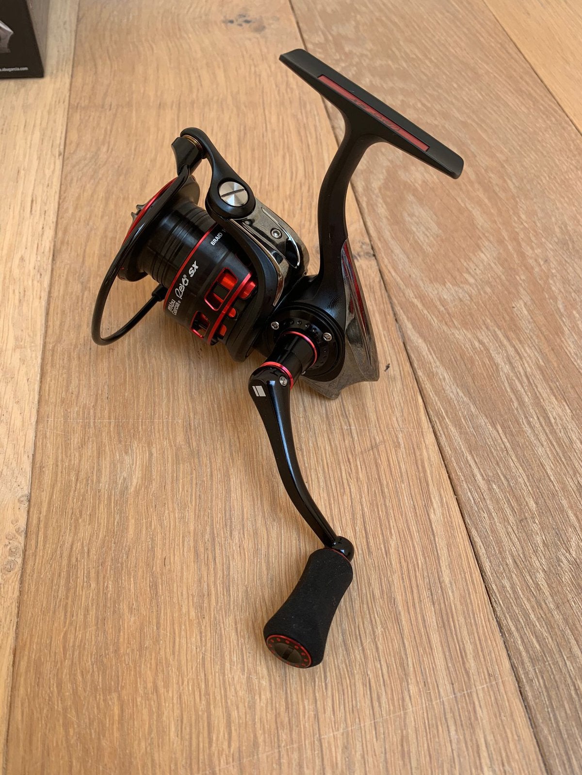 Nieuwe Abu Garcia Revo 2 SX 3000 & 4000 molens, 9 lagers, Abu garcia, Molen, Nieuw, Ophalen of Verzenden