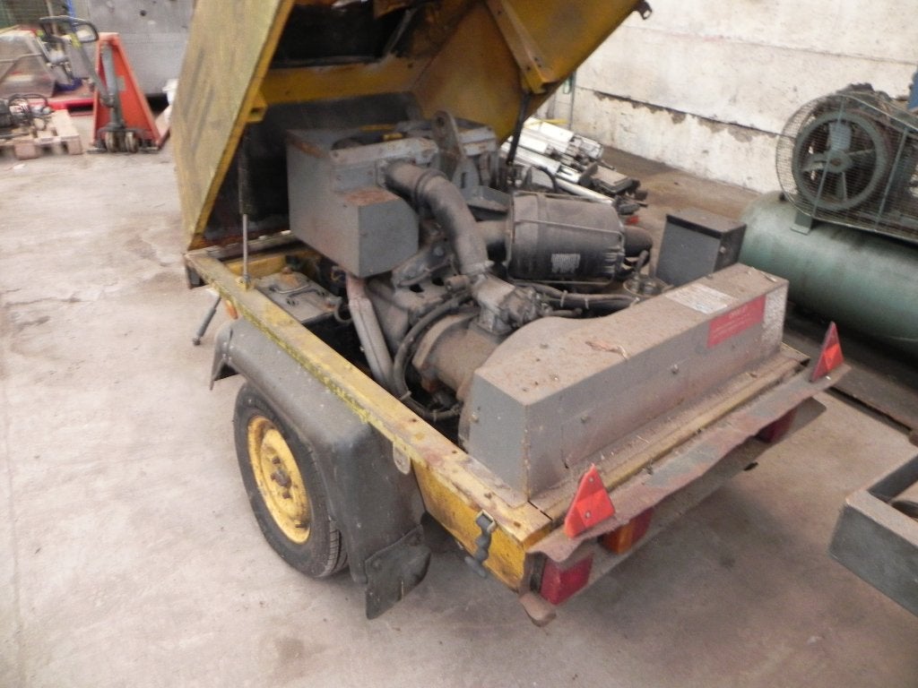 Compressor Atlas Copco, Ophalen, Gebruikt, Elektromotor, 1800 rpm of meer