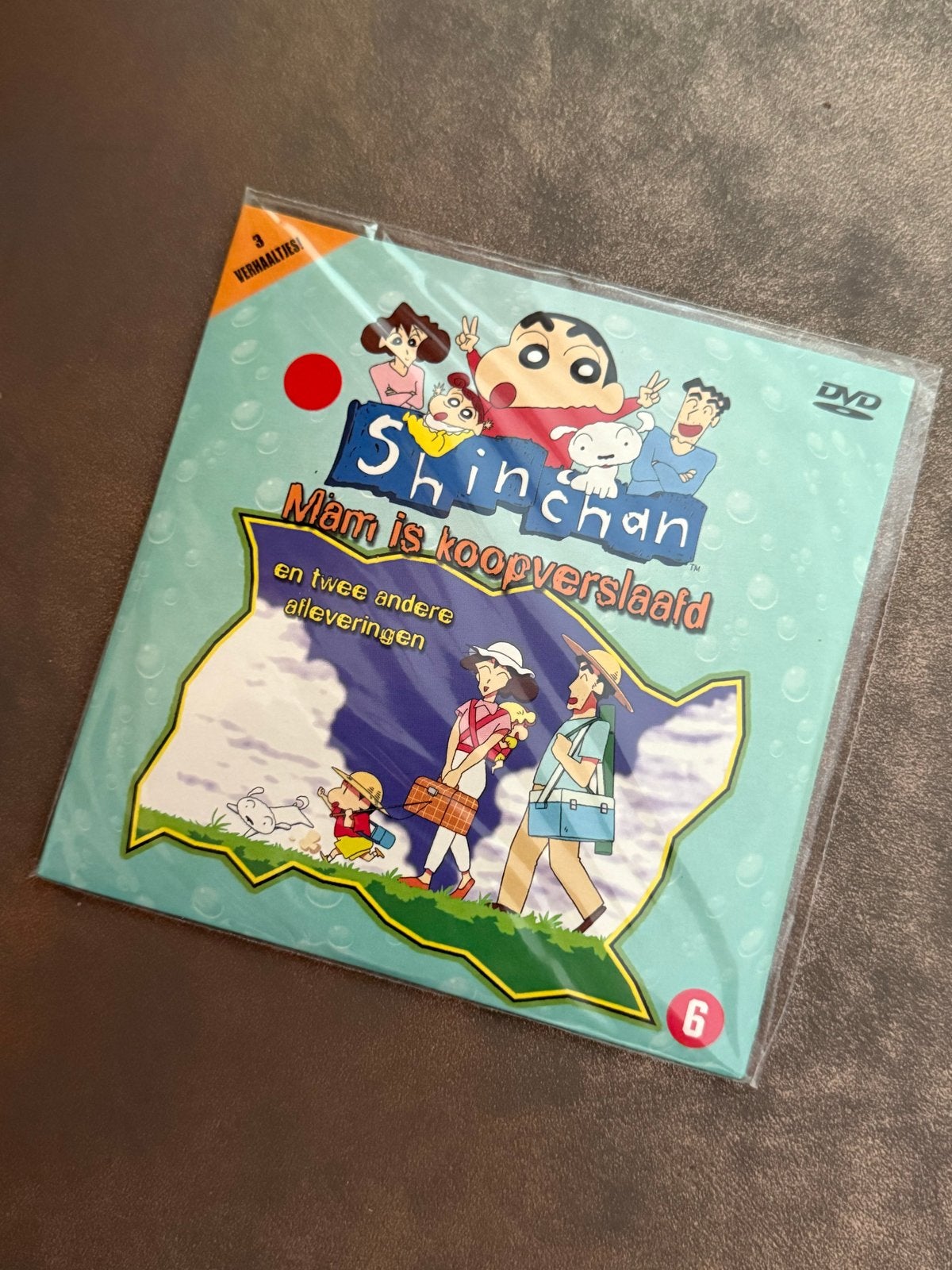 Shin chan : Mam is koopverslaafd (Zeldzaam) Nieuw Geseald, Tekenfilm, Anime (Japans), Ophalen of Verzenden, Vanaf 6 jaar