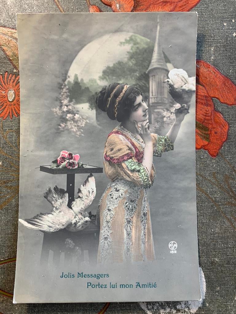 1912 Jolis Messagers portez lui mon Amitié - dame met duiven, Ophalen of Verzenden, Voor 1920, Gelopen, Overige thema's