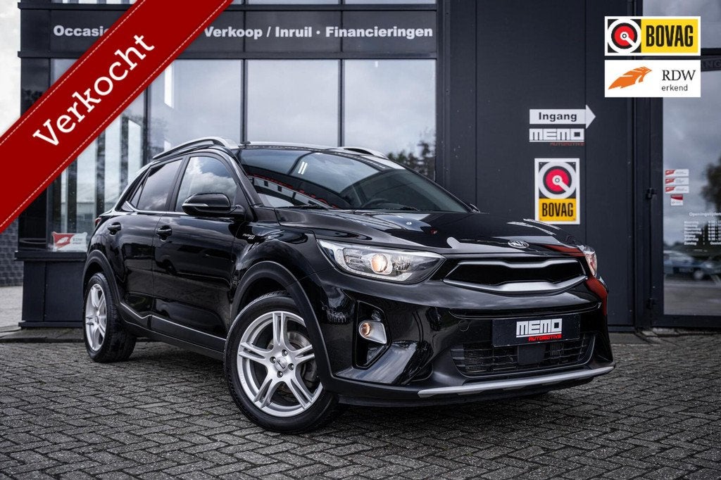 Kia Stonic 1.0 T-GDi ExecutiveLine*SCHUIFDAK*LEDER*CAMERA, Gebruikt, Automatische klimaatregeling, Zwart, Leder