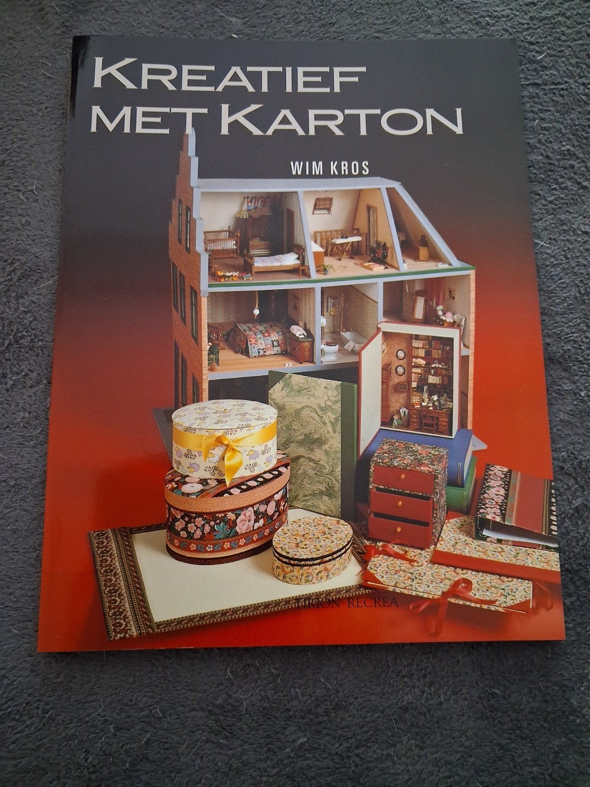 Kreatief met Karton - Wim Kros (Boek), Ophalen of Verzenden, Gelezen, Scrapbooking en Knutselen, Wim Kros