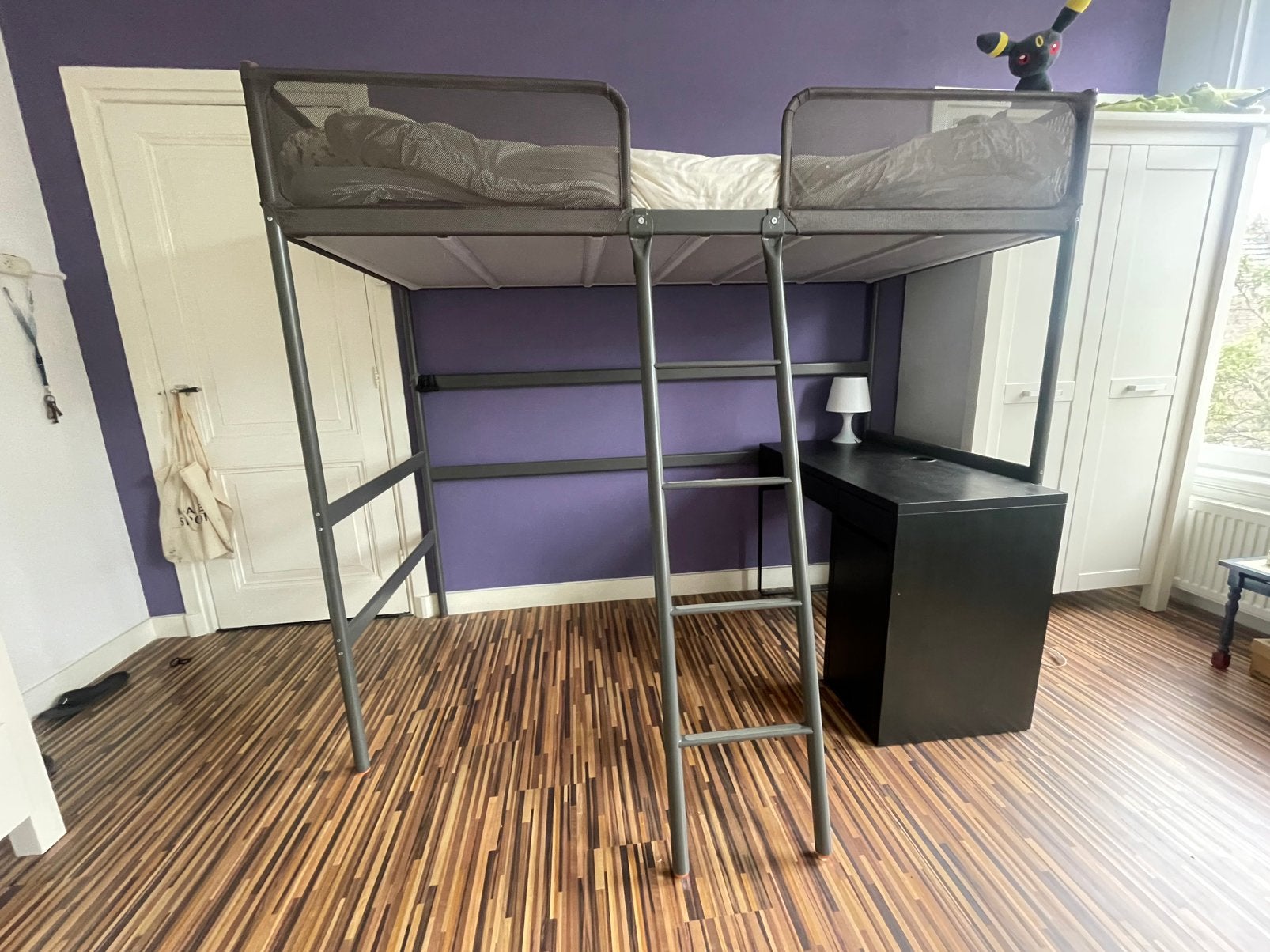Hoogslaper IKEA Tuffing + bureau Micke