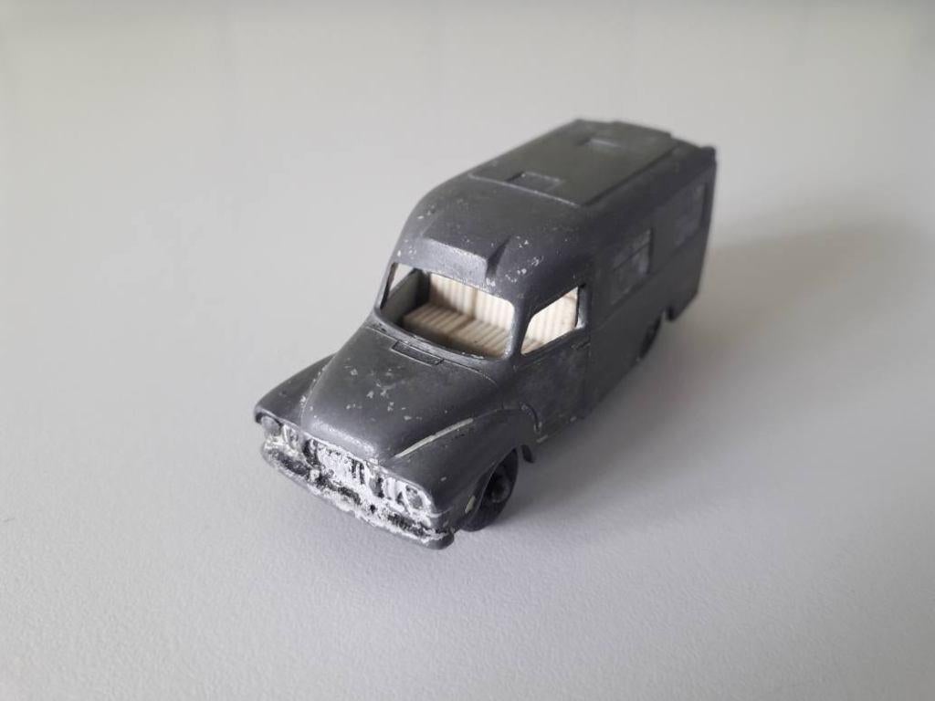ambulance lomas lesney, Ophalen of Verzenden, Gebruikt, Auto