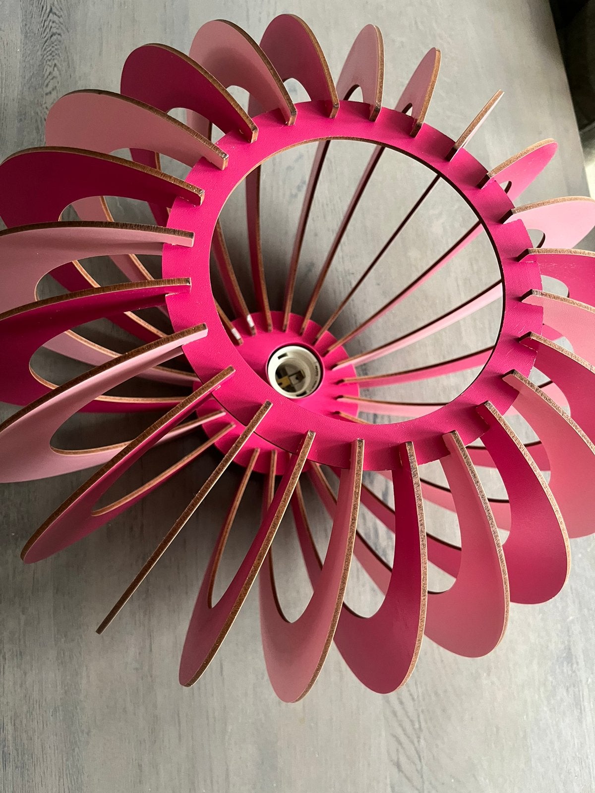 Foto 5 van Hanglamp rond lichtroze en donker roze