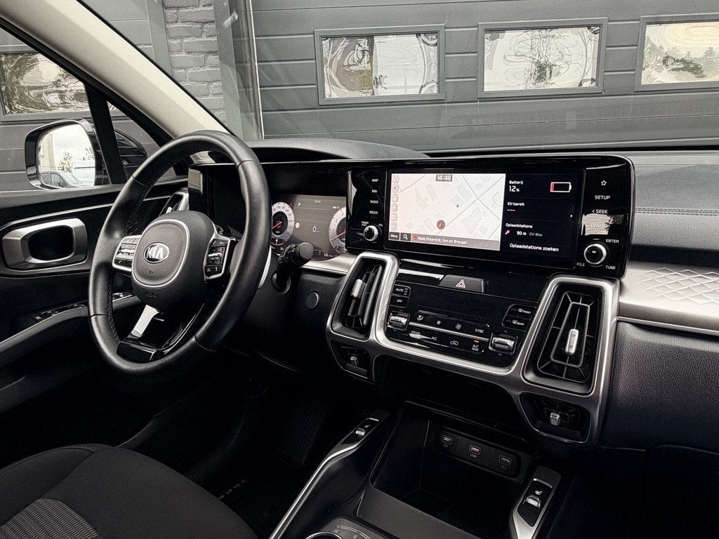 Kia Sorento 1.6 T-GDI Plug-in Hybrid 4WD DynamicLine 7p. | T, Auto's, Kia, Stof, Gebruikt, 7 stoelen, Zwart