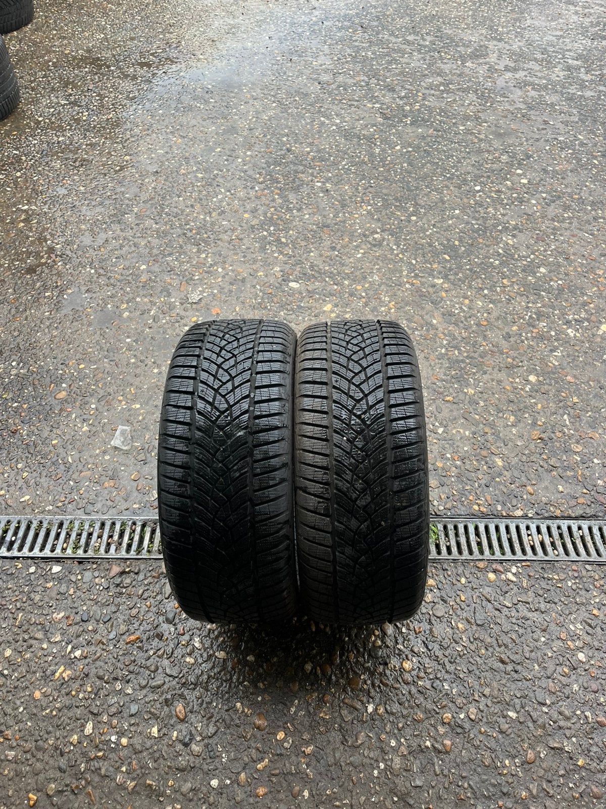 Winterbanden 225/45R17, Ophalen, Gebruikt, 17 inch, Winterbanden