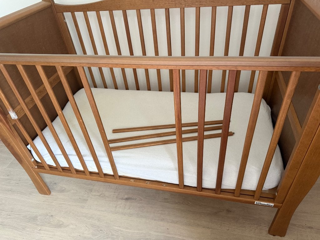 Ledikant hola bb woodies, Kinderen en Baby's, Ophalen, Gebruikt, Ledikant