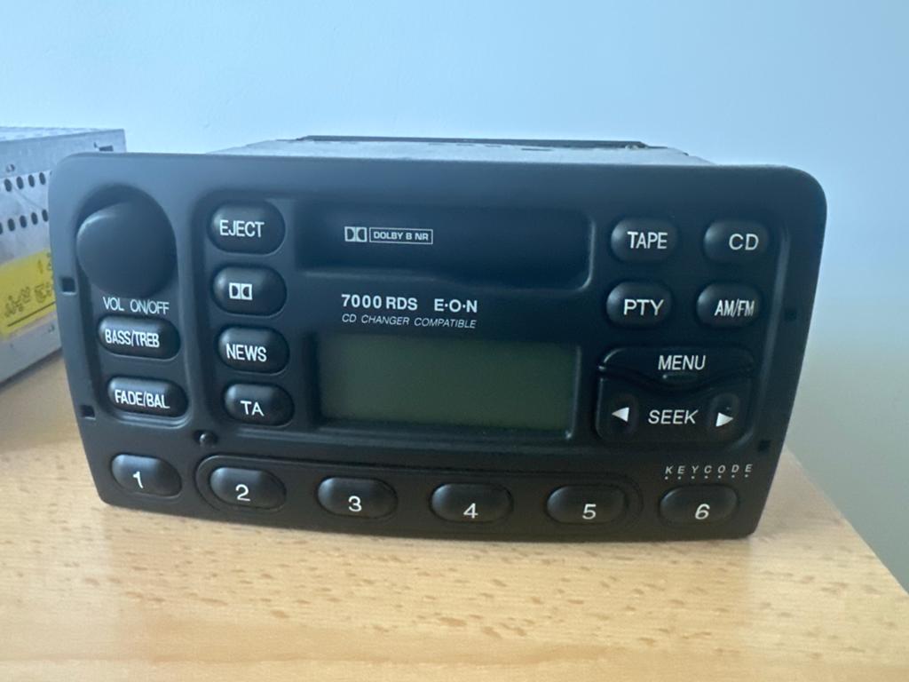Ford 7000 RDS E-O-N Autoradio - CD Changer Compatibel, Ophalen of Verzenden, Zo goed als nieuw