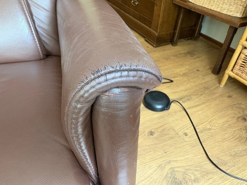 Foto 8 van Leren relaxfauteuil in goede staat