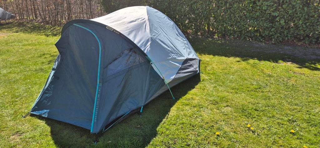 Quechua MH100 XL 2-persoons Fresh en Black, Ophalen of Verzenden, Zo goed als nieuw, Tot en met 2