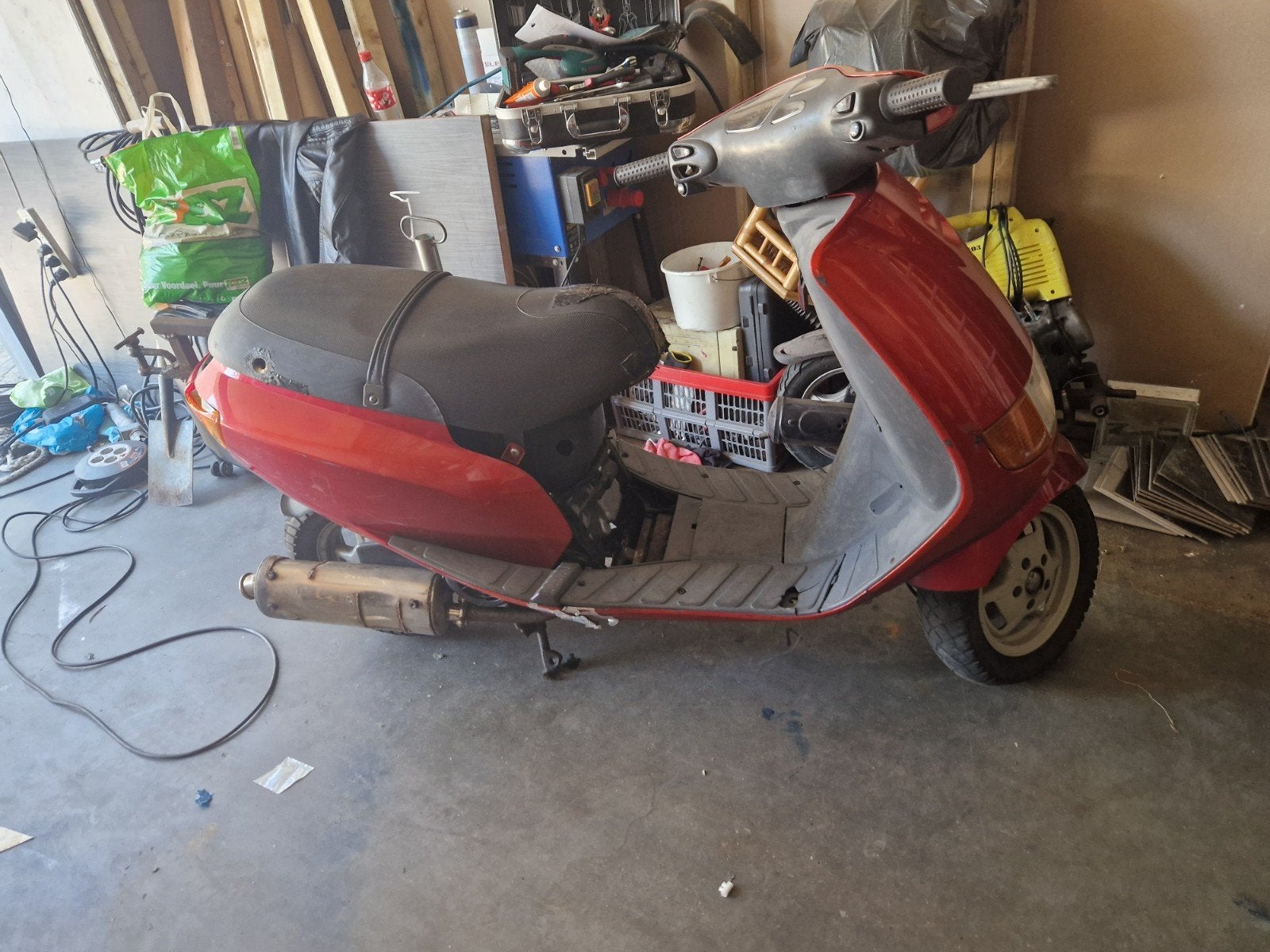 scooter 125cc rijd goed, Ophalen, Zo goed als nieuw, Benzine, Overige modellen