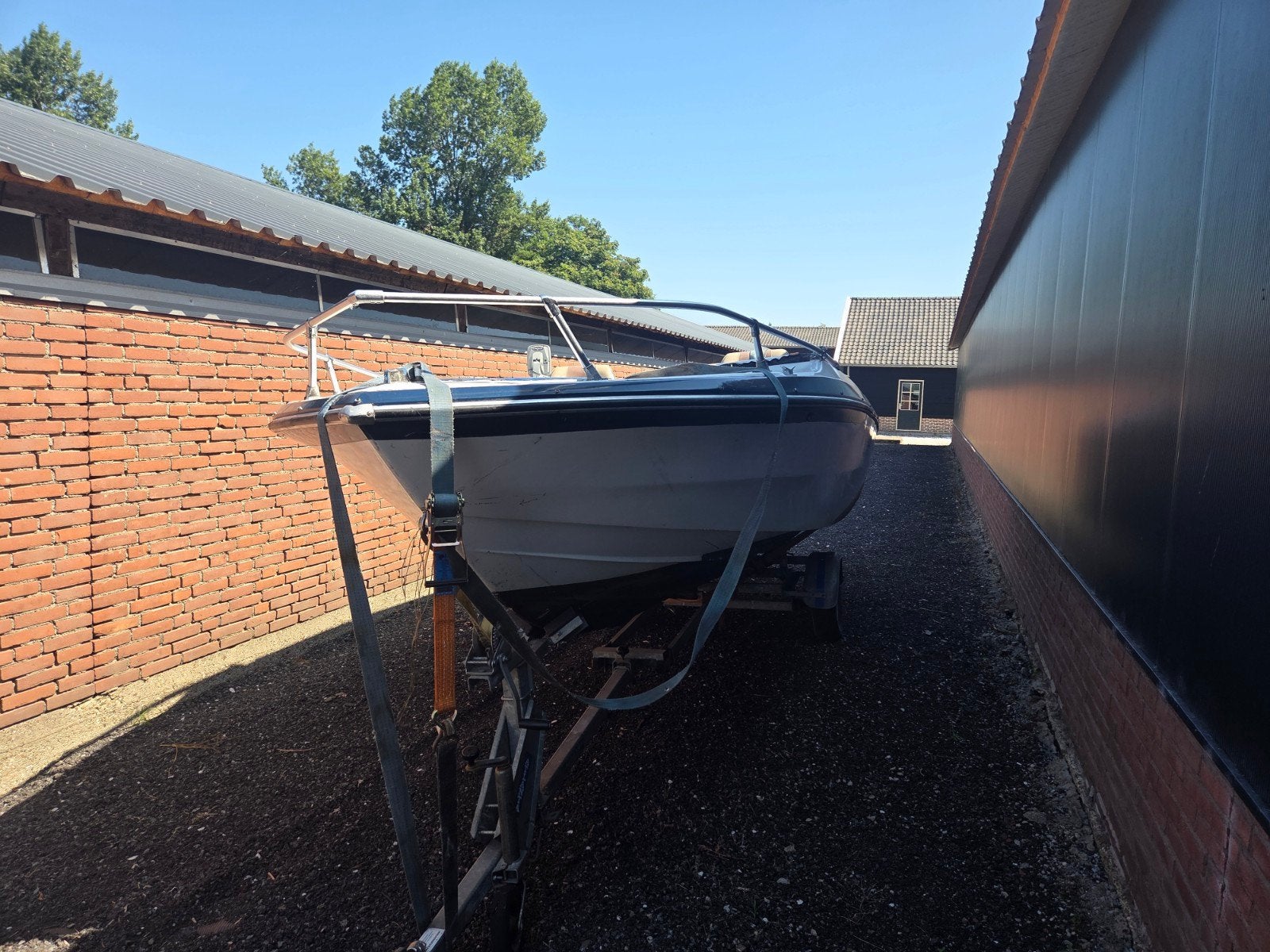 Glastron V184 Speedboot met Mercruiser 165pk en trailer, Ophalen