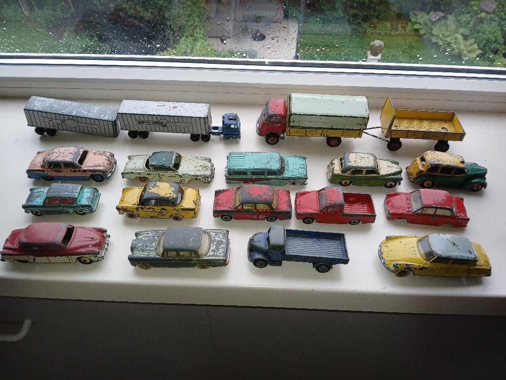 Oude speelgoed auto,s, Ophalen