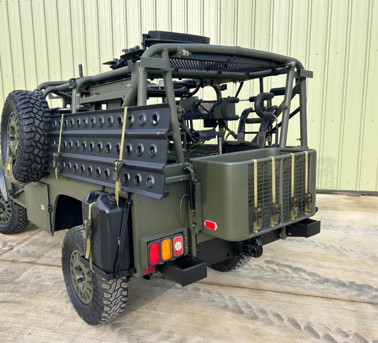 Land Rover Defender WMIK MOD Wolf Rear cargo box coating, Auto-onderdelen, Ophalen, Nieuw, Land Rover