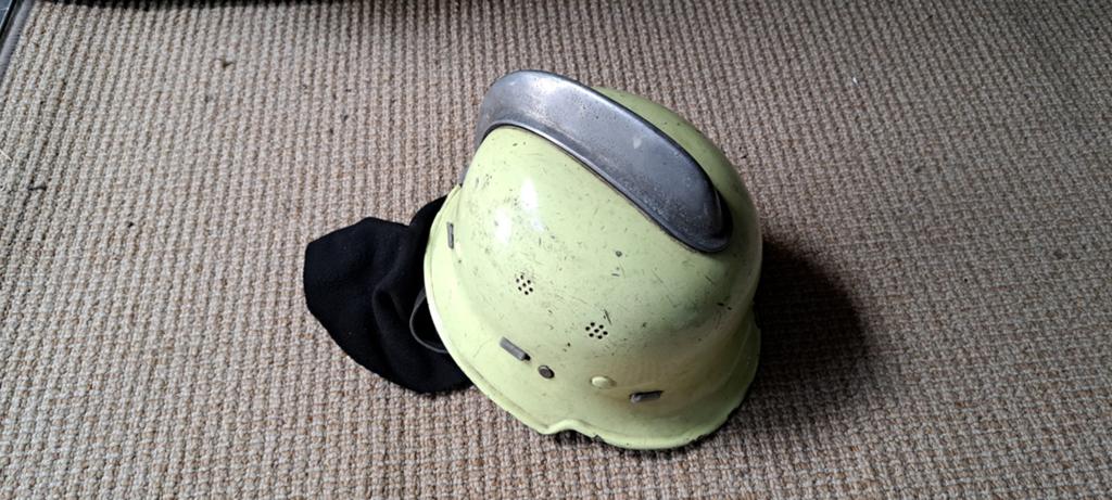 Brandweerhelm., Ophalen, Landmacht, Nederland