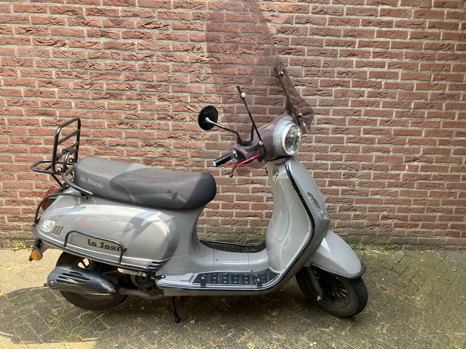 Scooter La Souris 2019 50cc geel kenteken, Fietsen en Brommers, Scooters | Vespa, Ophalen, Gebruikt, Overige modellen, Maximaal 45 km/u