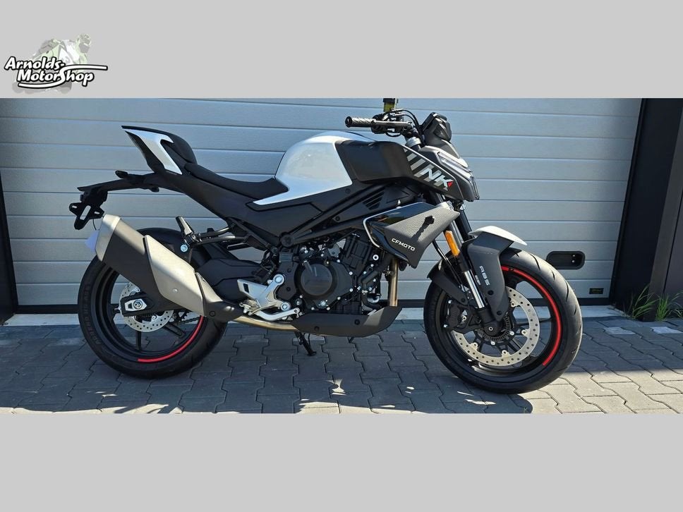 CFMOTO 450 NK (bj 2026) 1 km, 2 cilinders, Bedrijf, Onbekend, 449 cc