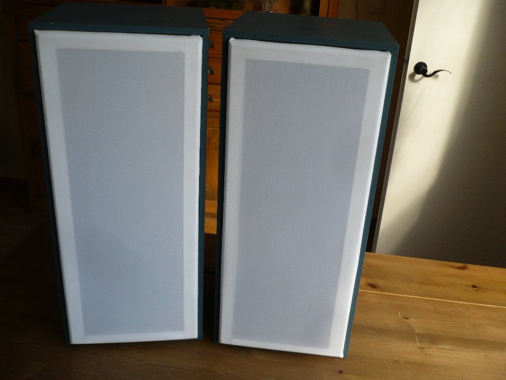 Audiolab Candor 2 Speakerboxen