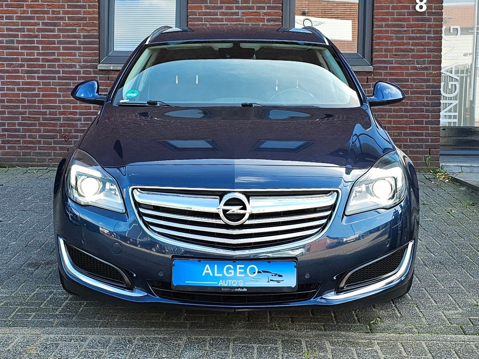 Opel Insignia Sports Tourer 1.6 T Innovation / Autommat / 17, Gebruikt, 4 cilinders, Blauw, Leder en Stof