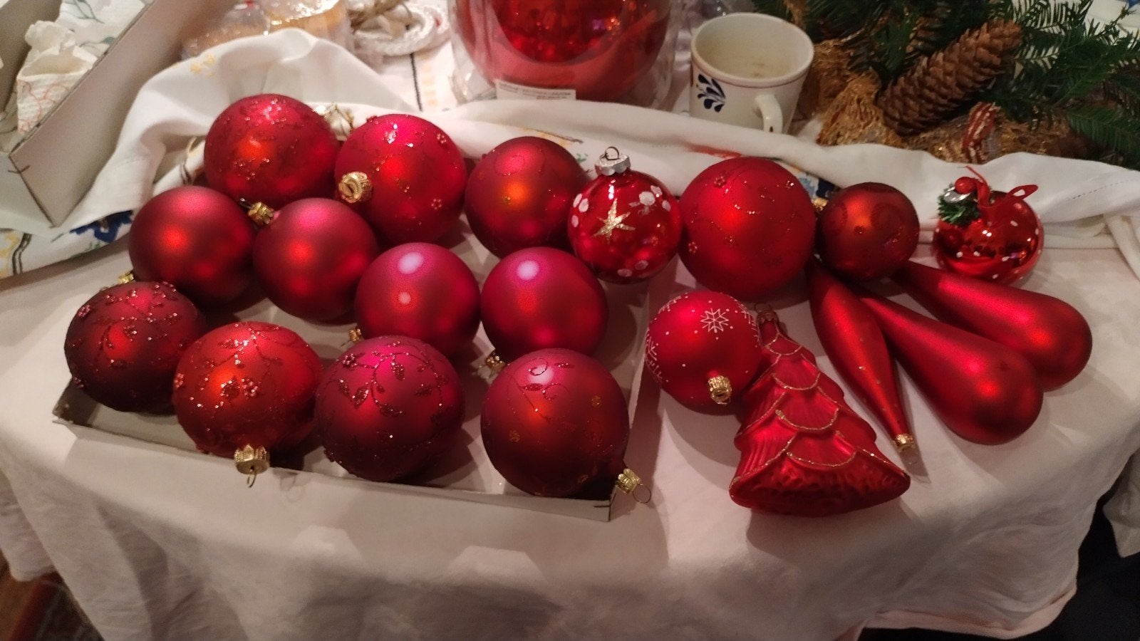 Verschillende kerstspullen

Verschillende kerstspullen
Serve, Ophalen