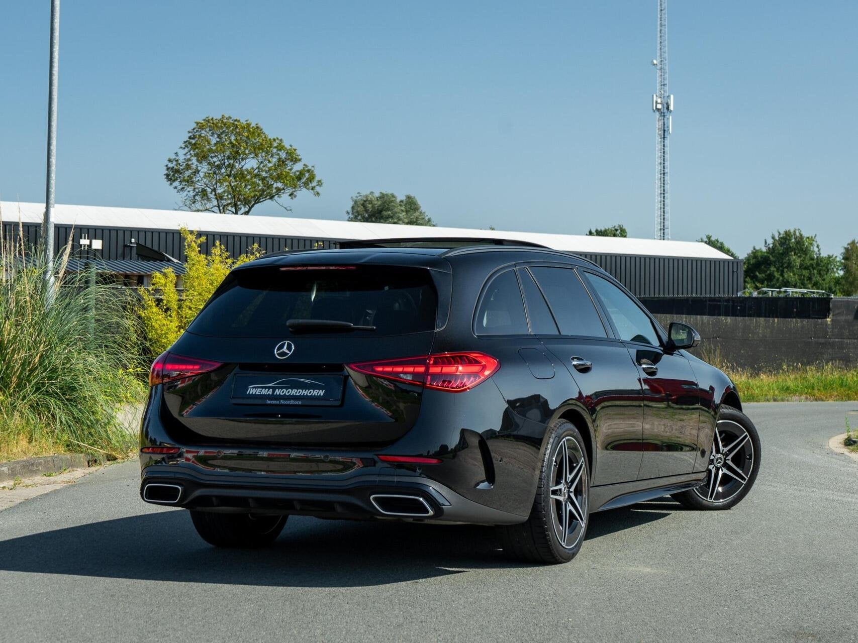 Mercedes C-klasse Estate 300 e AMG|Pano|Massage|Burmester®|, Automaat, Achterwielaandrijving, Gebruikt, Zwart