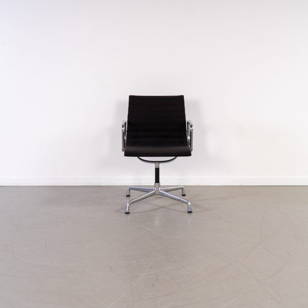 Vitra Eames EA 104 Stoel Zwart Hopsak - Chroom, Niet ingevuld, Nieuw, Niet ingevuld, Niet ingevuld