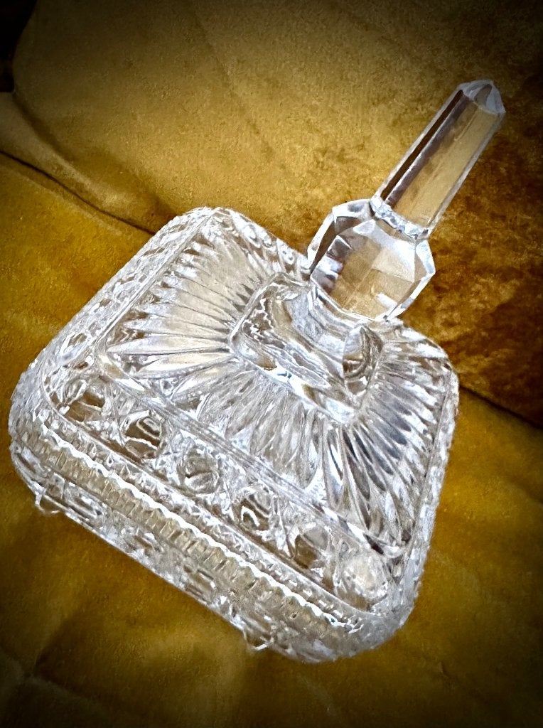 Prachtige Schaal Antiek glas vierkant deksel kristal curiosa, Verzenden
