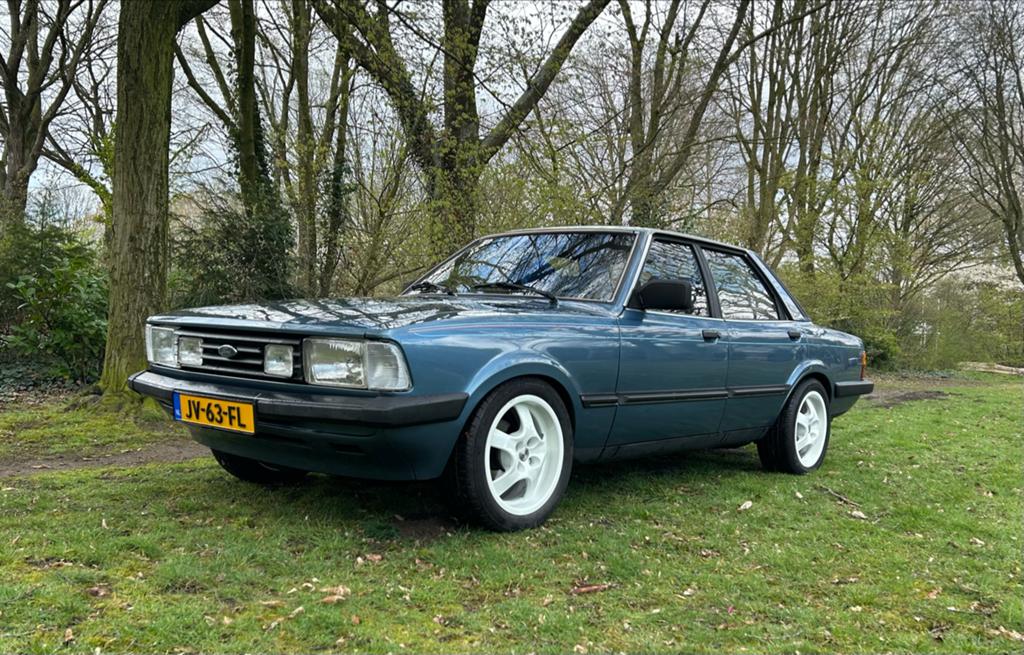 Ford Taunus 1.6 L 1982 Blauw, Auto's, Ford, Particulier, Benzine, Sedan, Handgeschakeld, Origineel Nederlands, Blauw, Blauw, Ophalen