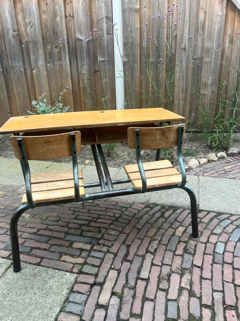 Vintage schoolbank met twee stoelen, Antiek en Kunst, Antiek | Meubels | Stoelen en Banken, Ophalen