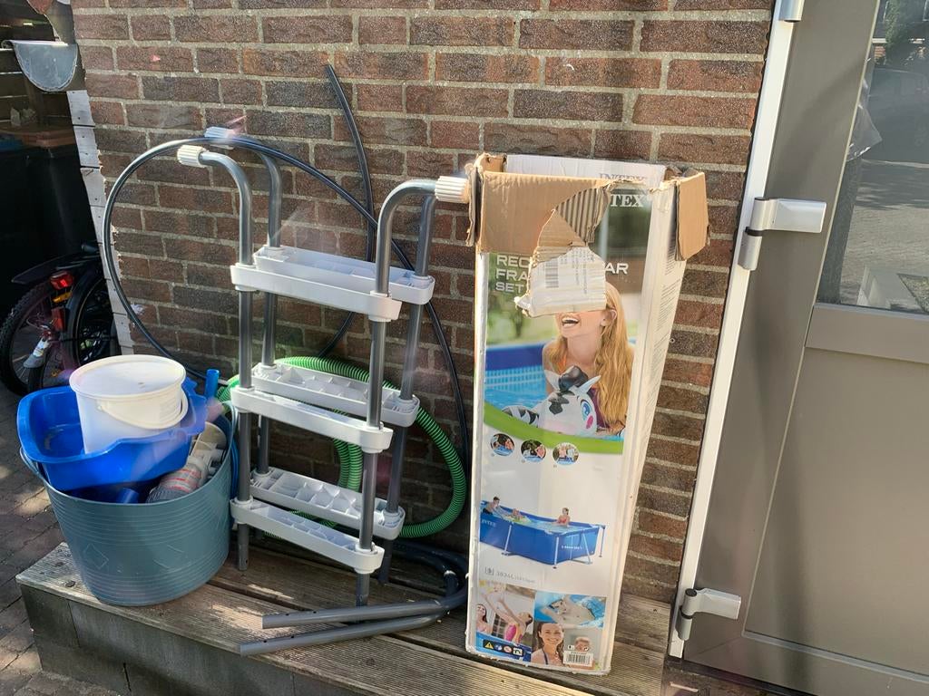 Intex Opzetzwembad met ladder en accessoires, Ophalen, Gebruikt, Opzetzwembad, 200 tot 400 cm