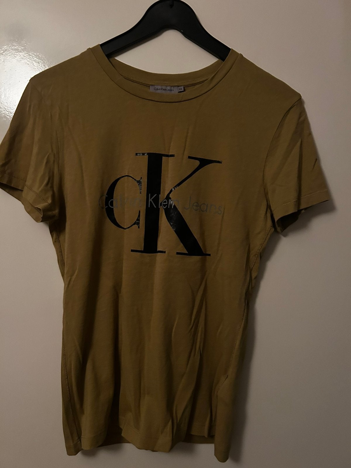 Calvin Klein Jeans T-shirt XS, Kleding | Dames, T-shirts, Ophalen, Zo goed als nieuw, Korte mouw, Maat 34 (XS) of kleiner