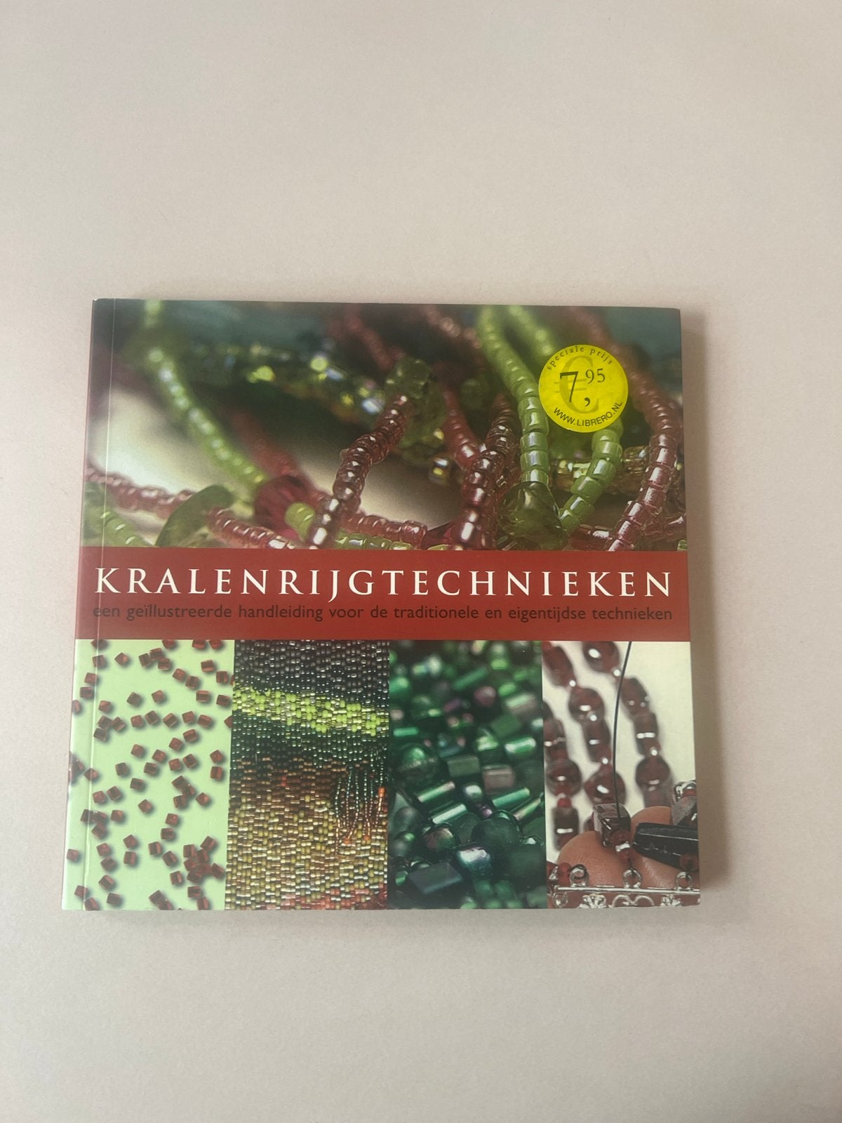 Kralenrijgtechnieken: Geïllustreerde Handleiding, Ophalen of Verzenden, Zo goed als nieuw, Sieraden maken