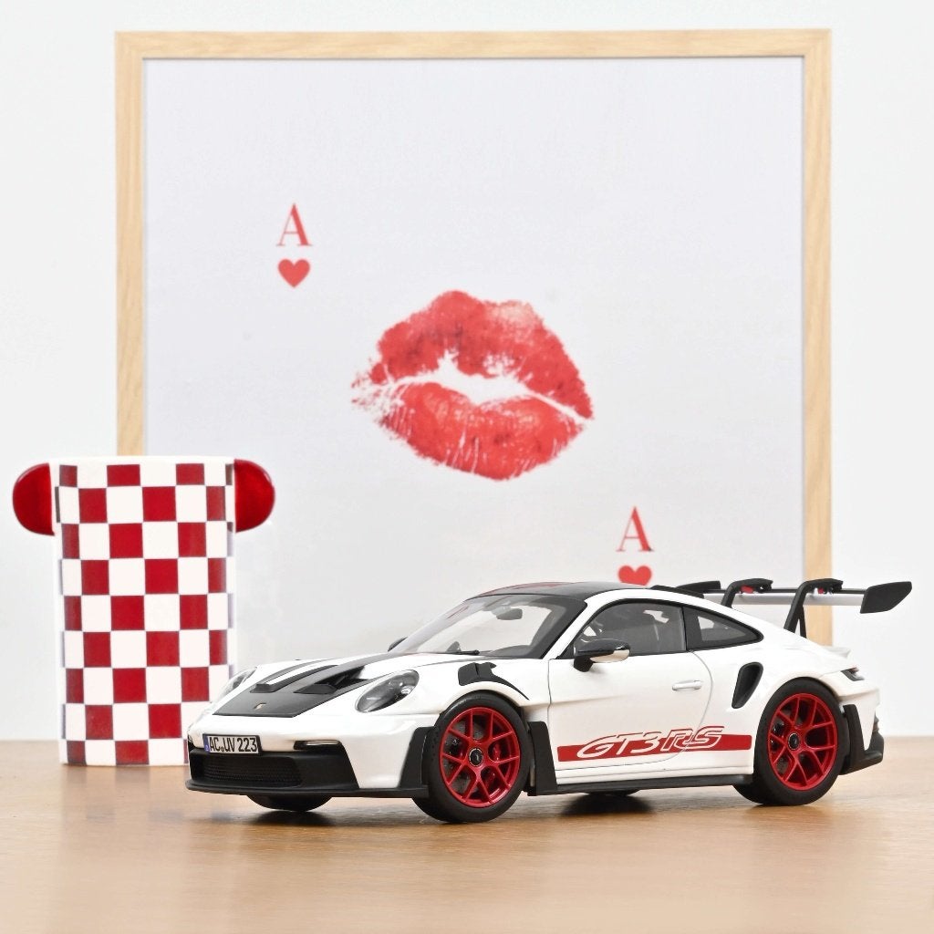 Norev 1:18 Porsche 911 GT3 RS w/Weissach Pack 2022 White red, Hobby en Vrije tijd, -, Nieuw, Norev, Ophalen of Verzenden
