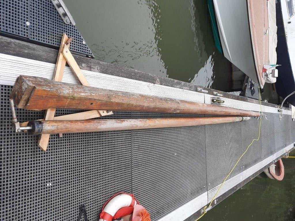 Mast en bruine zeilen voor platbodem, Watersport en Boten, Ophalen, 6 meter of meer, Gebruikt, Grootzeil