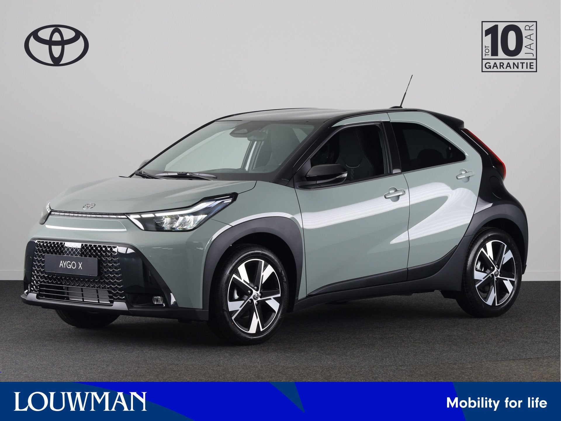 Toyota Aygo X Hybrid 115 pulse *NIEUW* | Direct leverbaar! |, Stof, Zwart, 4 stoelen, 116 pk