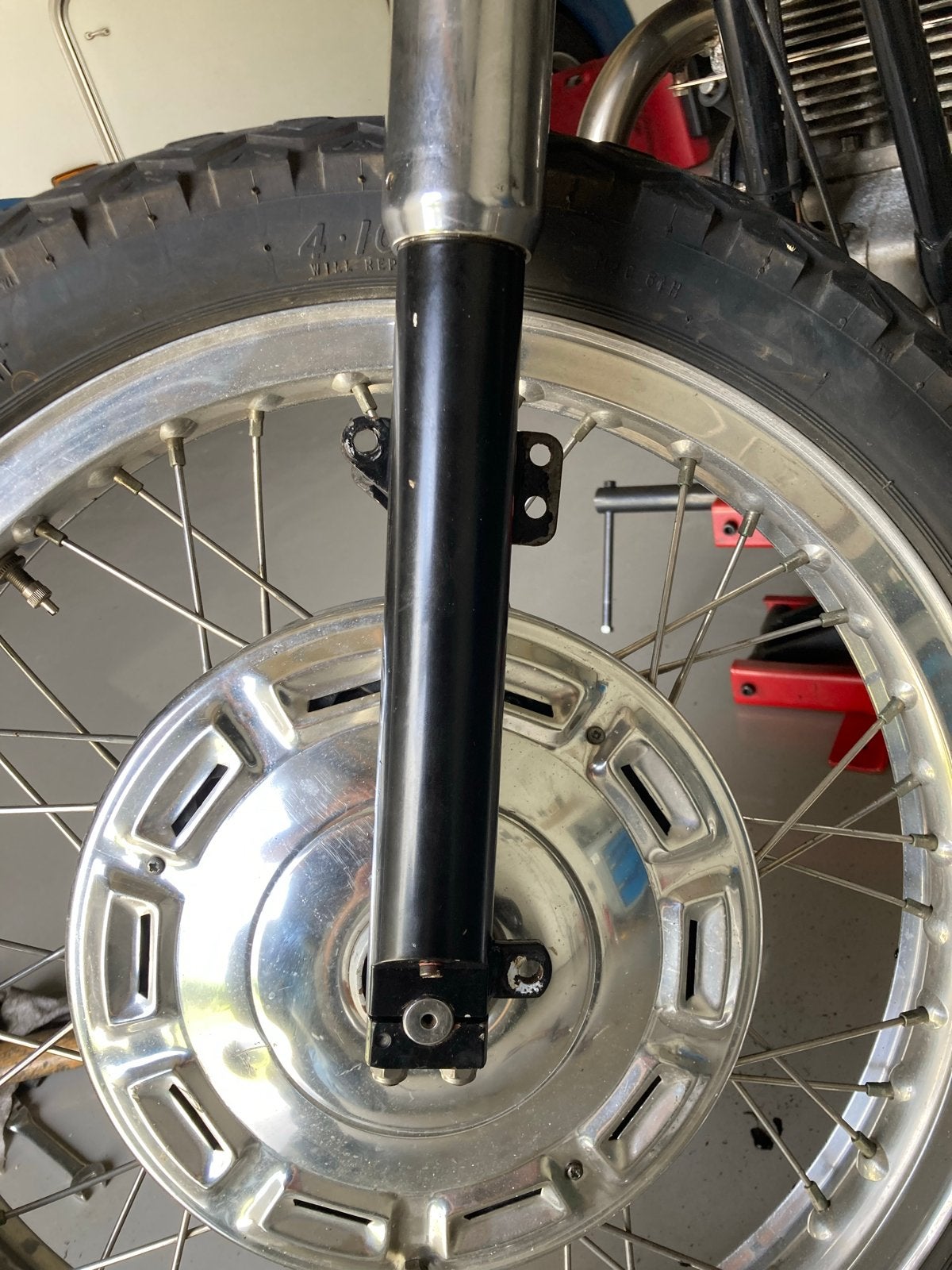 GEVRAAGD! BSA/Triumph Sliders voor een Shuttle voorvork, Ophalen, Gebruikt