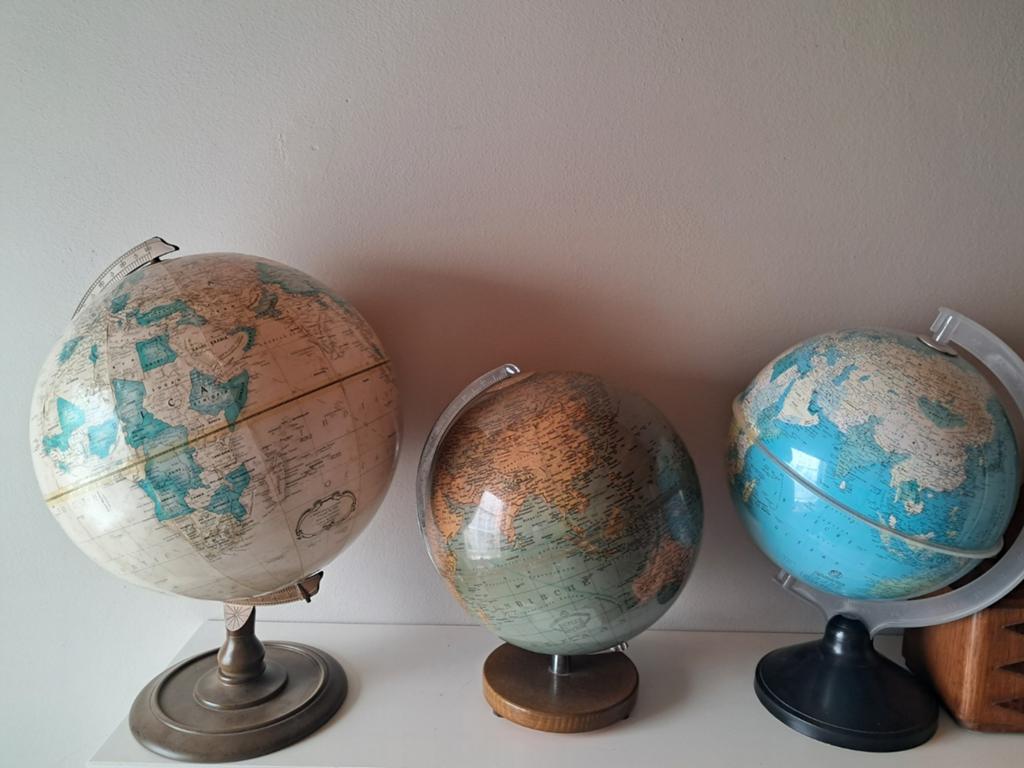 3x wereldbollen globes, Ophalen